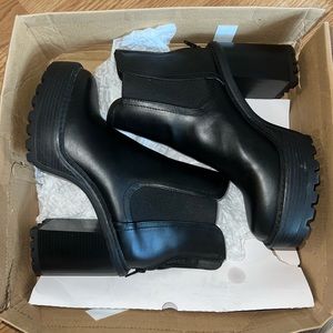 Steve Madden Kat Black Booties